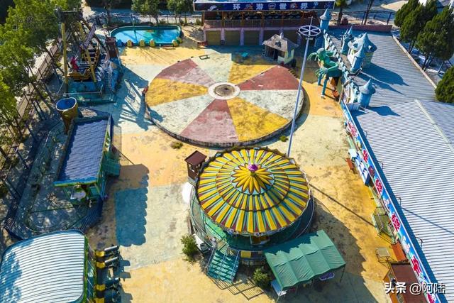 铜仁民族风情园近况比较尴尬,亲测罕有人至,游客还没工作人员多