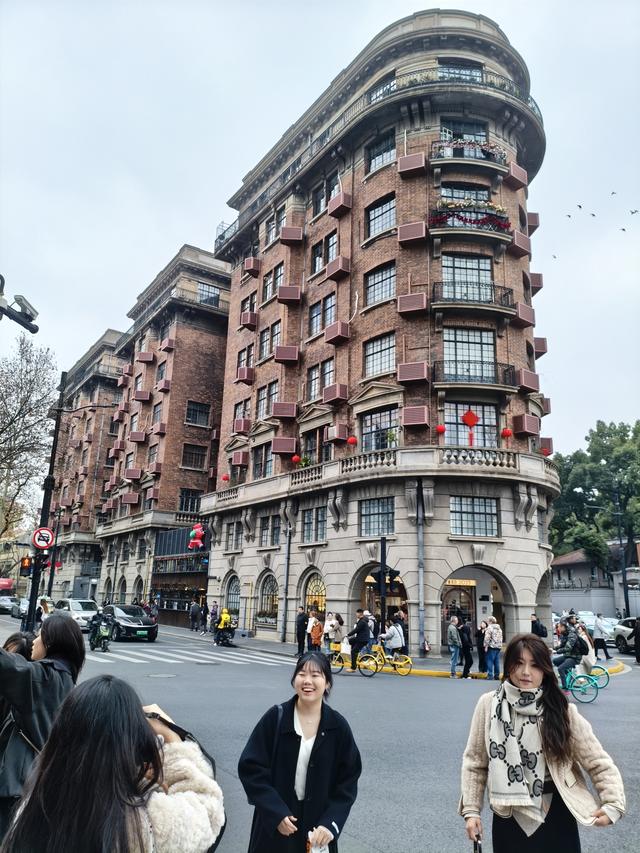 我去武康大楼，想看的是另外一种风景！