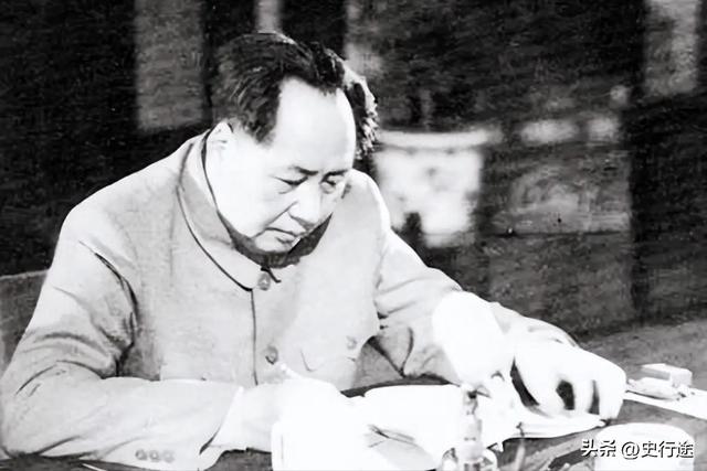 毛主席对尼泊尔首相说：你想把珠峰全部划归贵国？还有更好的办法