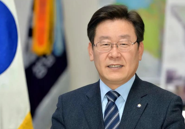 九三阅兵前夕，首位公开拒绝出席的总统浮出水面，我国做出特殊安排，这一举动究竟意欲何为？