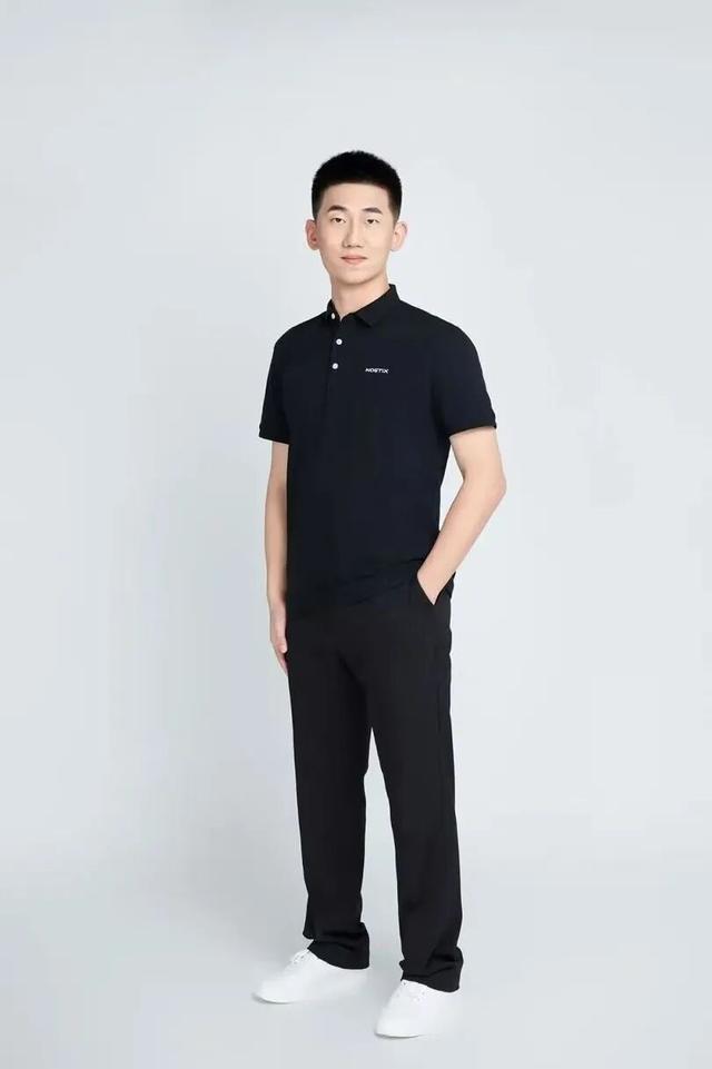 全球首款！高性能人形机器人跑跳进入万元机时代