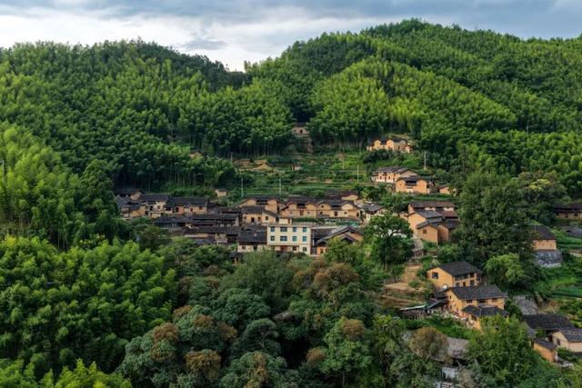 逛古村，喝咖啡，高端的度假就是这么朴实无华