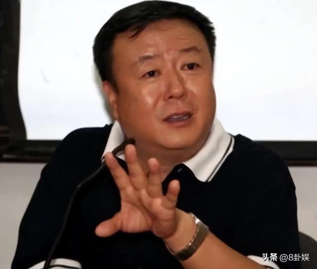 一婚娶央视主持人,二婚娶演员,三婚娶小30岁美女,64岁终于当爹