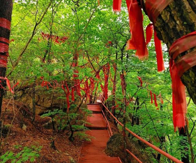 辽宁有座绝美山峰，被誉为万景奇山，非常适合避暑，知道的人不多