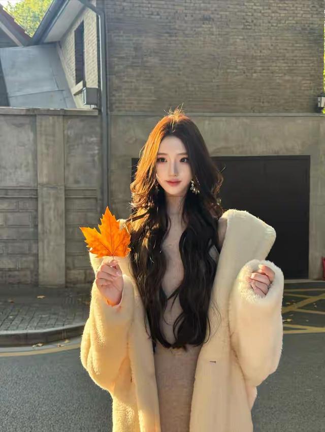 上海一校花，好漂亮， 身高169cm，体重50kg 美的让人移不开眼