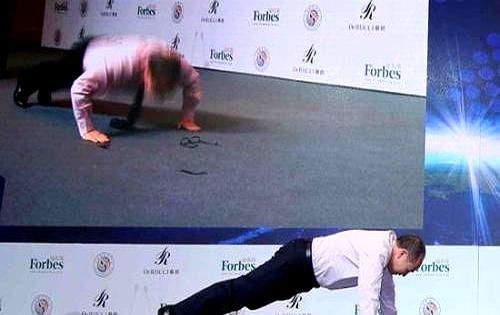 潘石屹一小时可以做1000个俯卧撑，但为什么胸肌并不是很大？