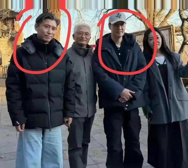 朱媛媛去世不到1年，52岁辛柏青现身春晚彩排，恶心的一幕出现了