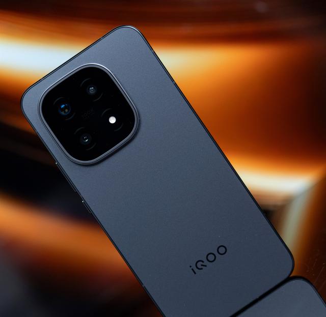 一加15T再次被确认：规格已基本清晰！iQOO 15 mini：待定中！