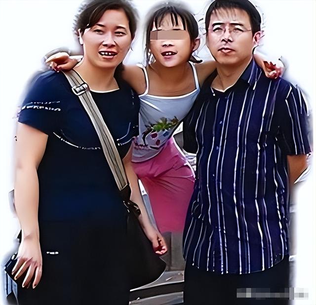 曾扬言要让中国向世界道歉的阿丘，被央视除名后，如今过得怎样