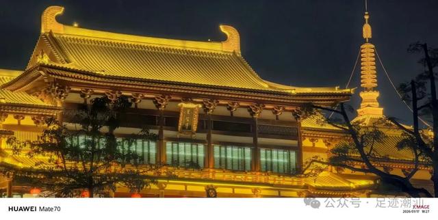 揭阳双峰寺夜景火出圈！鎏金灯光里，梦回大唐盛世