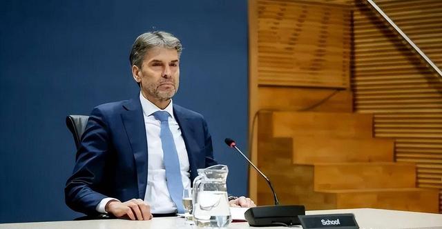 中国“立威”失败？荷兰拒绝服软，最大的冤大头已经浮出水面了！