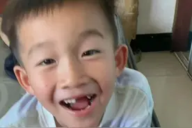 福建8岁男童已找到：志愿者发文懊悔，下面是悬崖，摔下去必死图片