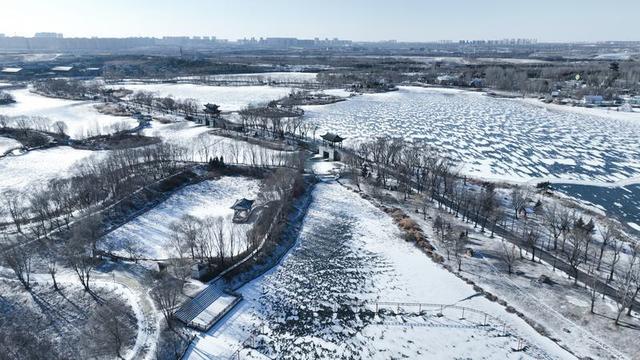 霁雪北湖 冰封水墨