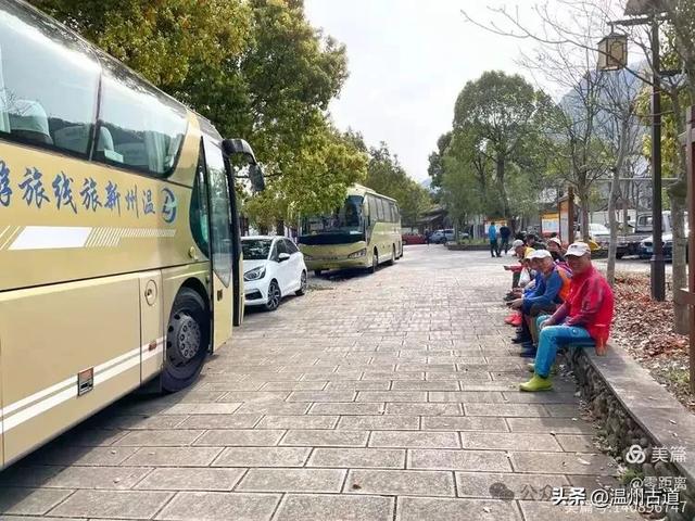 藏于浙江5A景区内有一处“十里铁甲龙”，洞穴众多形态奇特