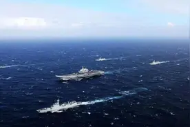 中美航母南海“狭路相逢”，美国小动作针对中国，解放军不惯毛病图片