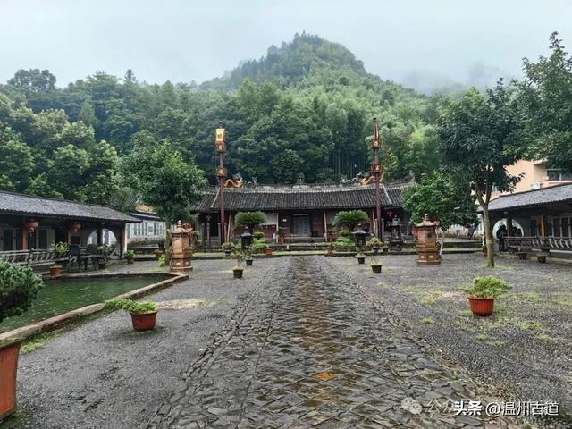 夏天你不能错过的浙南九寨沟！幽谷俊山，碧波荡漾，美得不像人间