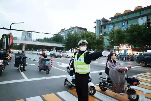 全国交警集体更名！“交警”变“交管”，一字之差关乎每个人出行