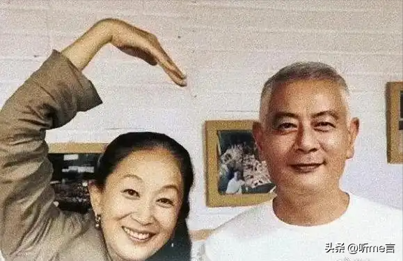 影帝影后“抱团”养老，暧昧23年不婚，谁也没捅破最后一层窗户纸