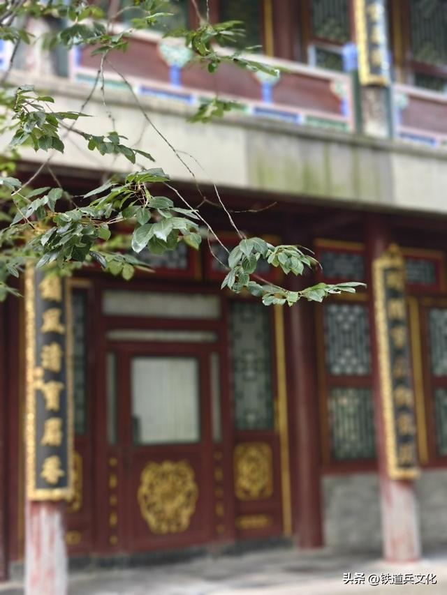 谐 趣 园 里 话 谐 趣 作者：于庆谦