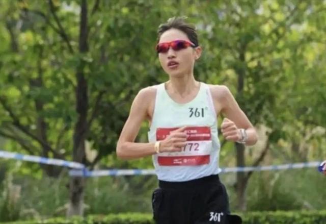 官媒发文	，曝光张水华的真实处境，辞职是冰山一角，白岩松没说错