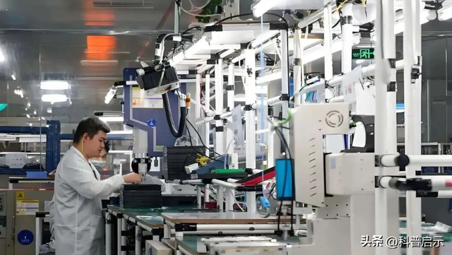 中企刚买4船美豆	，特朗普又变卦，下架大批中国货，不准中方违约