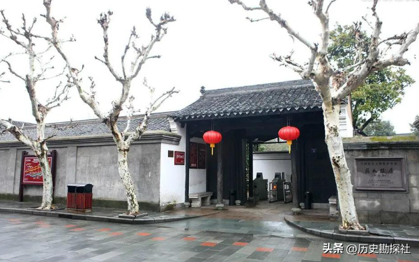 这就是蒋介石父母的真实样貌，其父外号“埠头黄鳝”，罕见老照片
