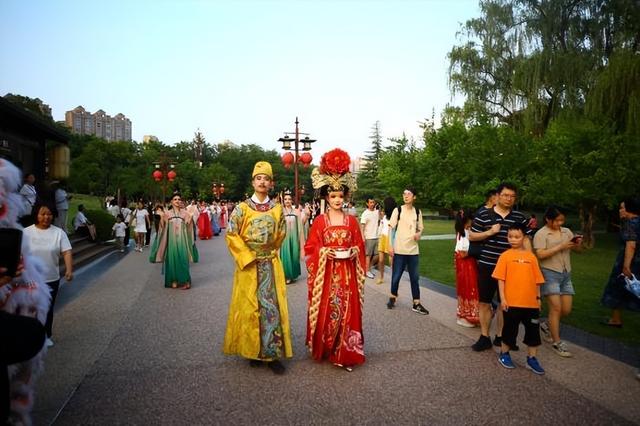 大唐芙蓉园暑期文化盛典开启 盛唐乐舞与惠民福利邀您共赴千年之约