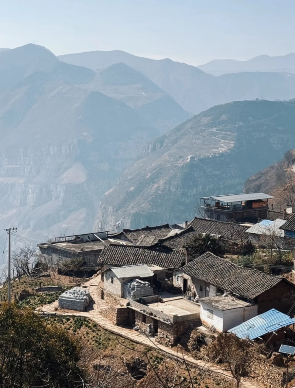 来雅旅游要显酷，“基础款”就不要再搭“基础款”！