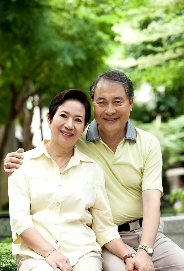 帮我卖房的妹子，卖了5次没卖掉，最后她说：房不卖了，我住进来