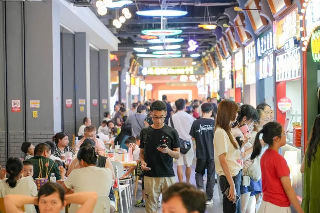 美食、购物、免税……海口商圈暑期消费狂欢季来了