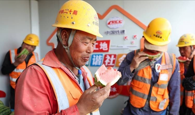 重磅！带薪年假条例20年首次大修	，天数或增加，落实机制全面升级