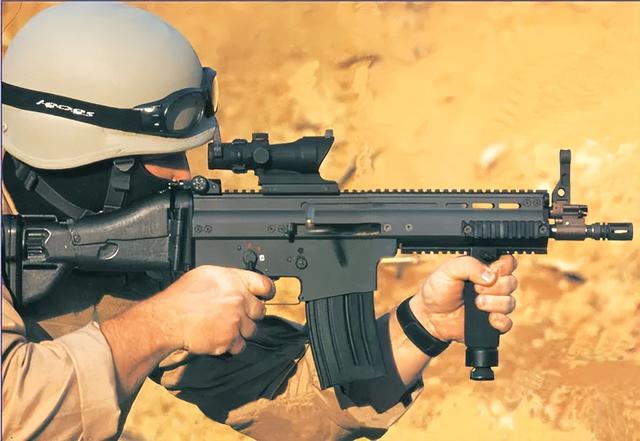 SCAR系列步枪宣布停产！哪些“世界名枪”原来都是被游戏捧红的？