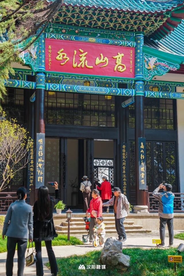 武汉独有登高新玩法，和“亚洲桅杆”合个影！