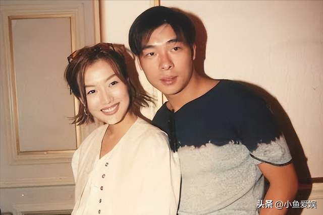 香港天后罕晒夫妻合照！经历老公出轨风波，感叹“幸福感很真实”