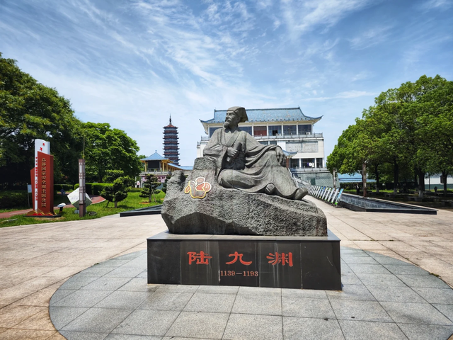 江西最冷门，全网0攻略！这座因铜设市的神仙小城，名山太惊艳了