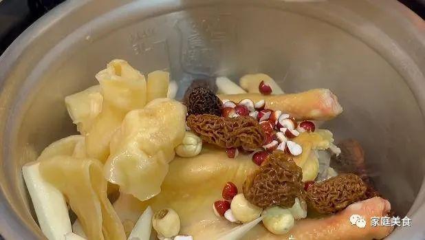 小孩可以喝花胶炖鸡汤吗 2026年花胶煲鸡小孩可以喝吗