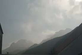 明明不欠费，移动公司老给你发欠费信息，电网也发，这都是啥意思图片