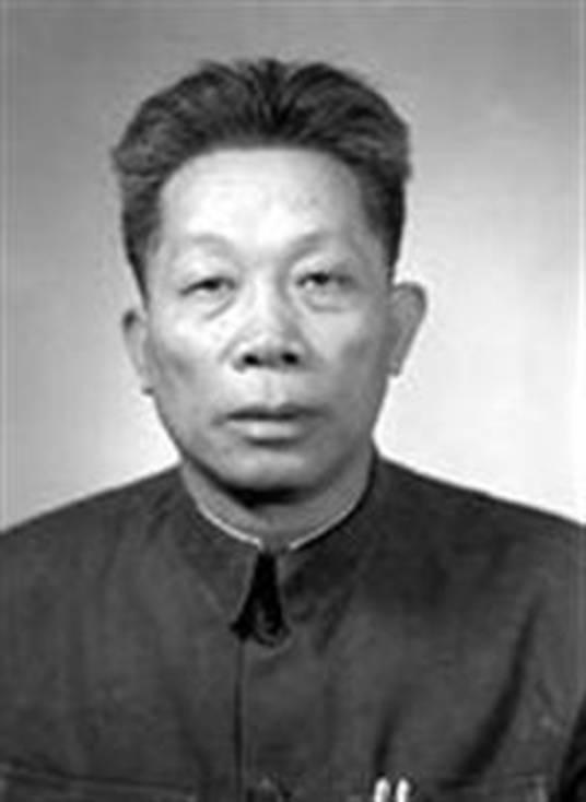 73年冯白驹去世，周总理：追悼会规格要高，讣告要在人民日报头版