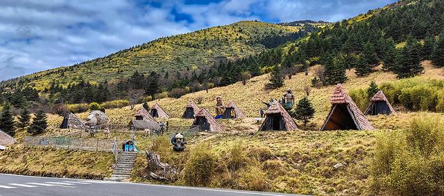 2024深秋四川行19 神农架风景区2 华中屋脊的五彩秘境