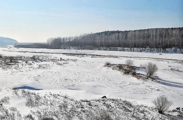 明天立冬，“立冬不过午，冬天冻死牛”，冬天冷不冷就看明天！