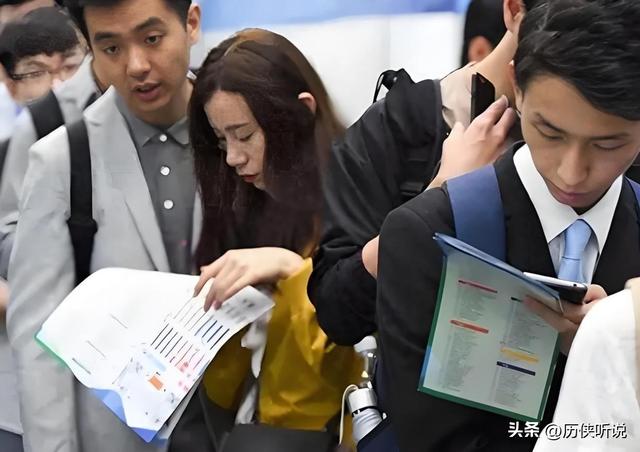 年轻人正在逃离上海！真相很扎心，577万的老人，谁来也遭不住！