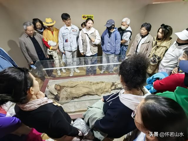 2025环南疆沙漠铁路背包自由行日记(1)——从乌鲁木齐到若羌