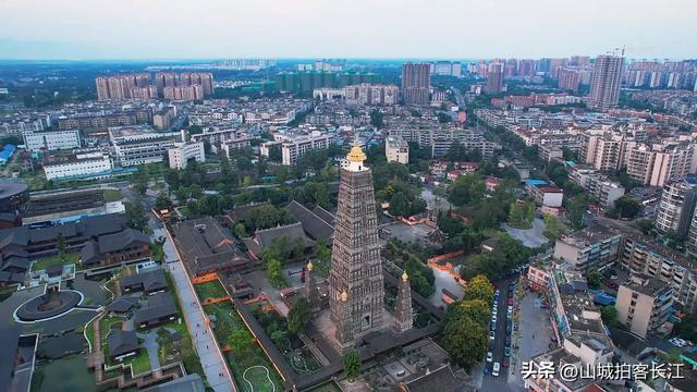 成都周边实力不俗的县级市：人口、经济双优，宜居宜游量身定做！
