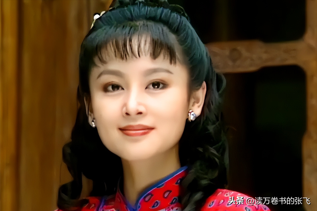 长得太美被导演占为己有，4年后生下大明星儿子	，17岁就成男一号