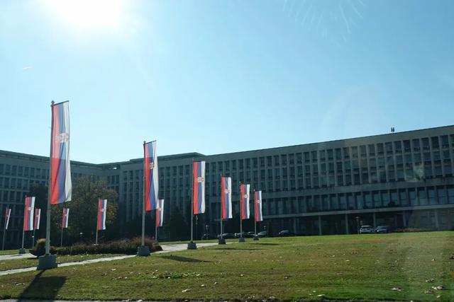 塞尔维亚，一座被轰炸过78天的城市的新生，贝尔格莱德一日游记