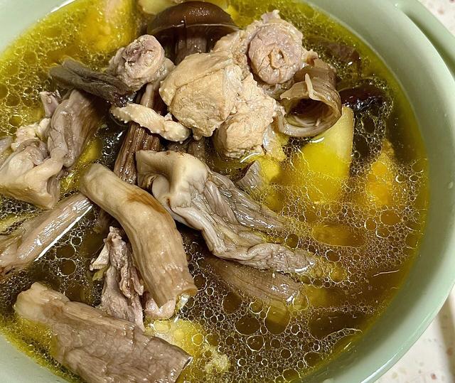 竹笙花胶炖土鸡 2026年竹笙花胶炖土鸡怎么做