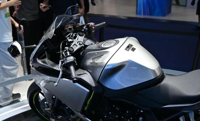 国产四缸时代来临？ 本田CBR500R参数全解析