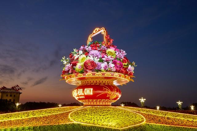 山河万里，祖国万岁