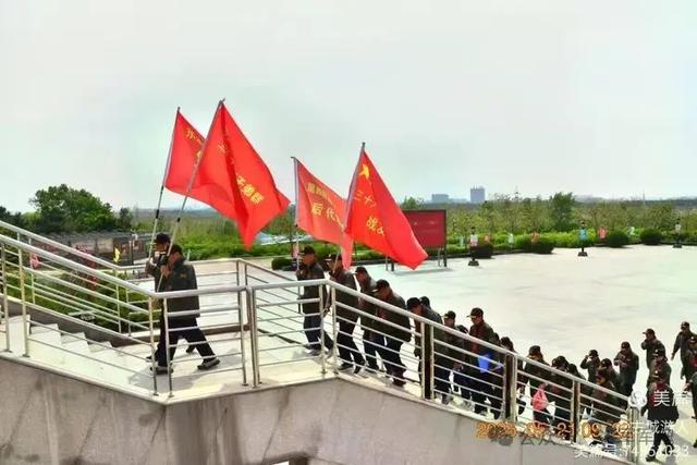 38军子弟瞻仰纪念塔山阻击战的英烈~38军子弟红色东北行第二行程