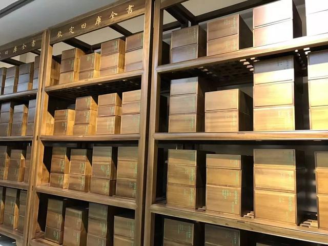 修一部书，毁万卷书！乾隆的“四库全书”：史上最危险的文化工程